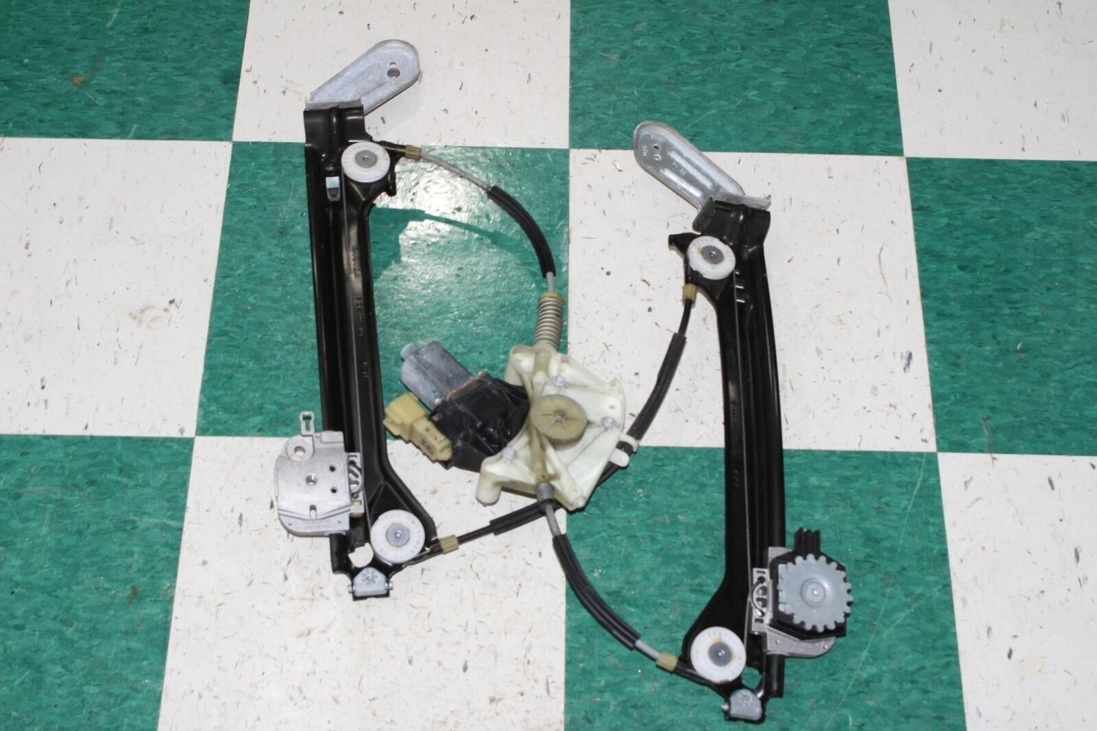 Maserati Ghibli 2014-2017 Rear Right Power window motor