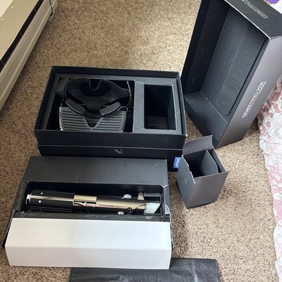 Lenovo Star Wars: Jedi Challenges Smartphone VR Headset & Lightsaber