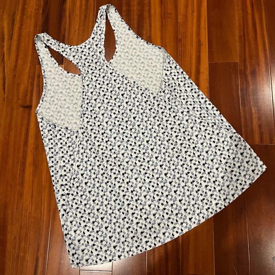 Camiseta sin mangas GAP Fit gris estampada sin mangas espalda deportiva estilo atlético talla grande Foto 4 de 4