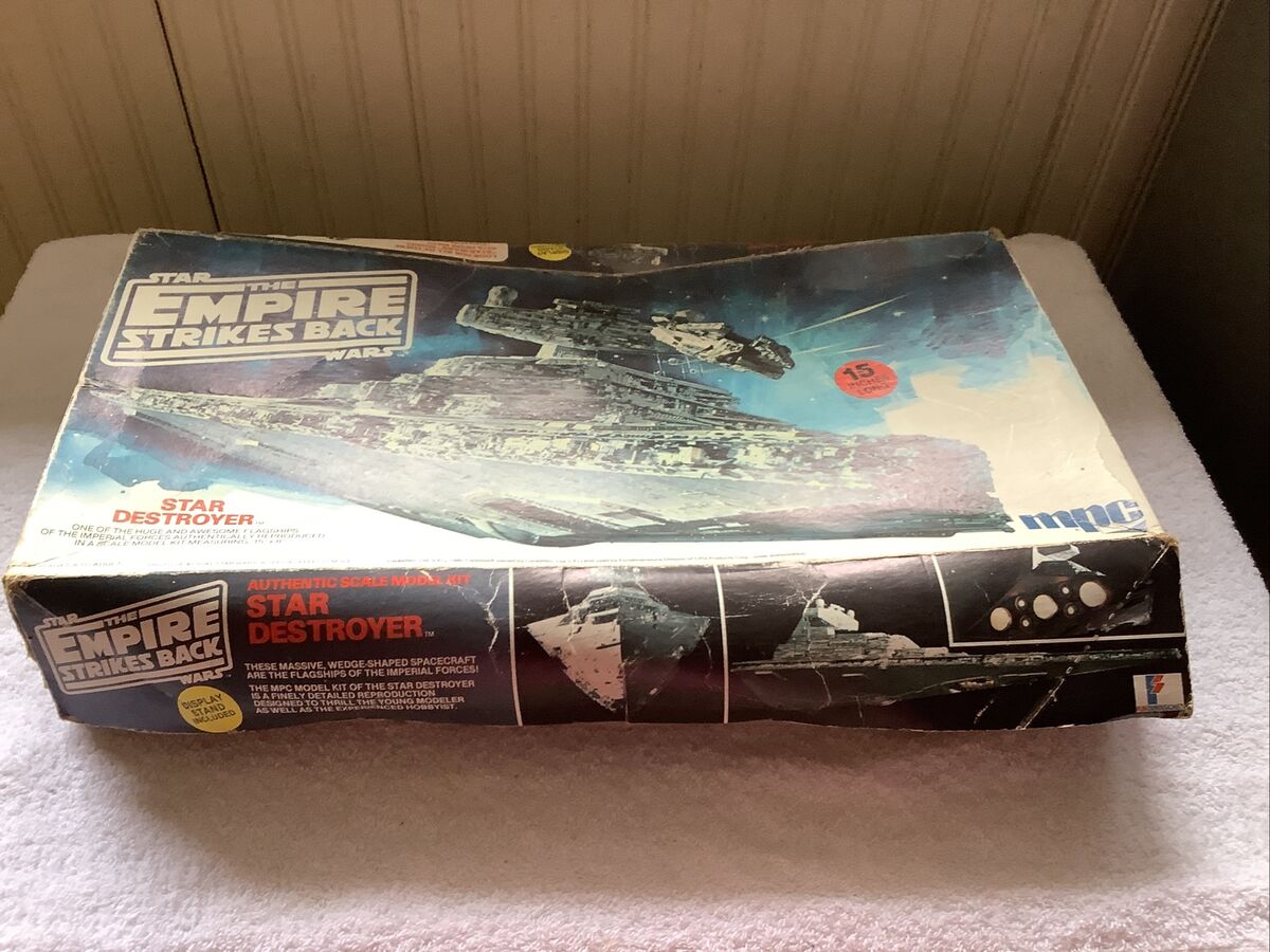 1980 EMPIRE STRIKES BACK Star Destroyer ORIGINAL MPC Model 1980 EMPIRE STRIKES BACK Star Destroyer ORIGINAL MPC Model