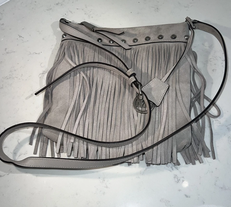 Cartera Bandolera Michael Kors Billy Flecos Gamuza Tachonada Suave Dune Foto 2 de 4