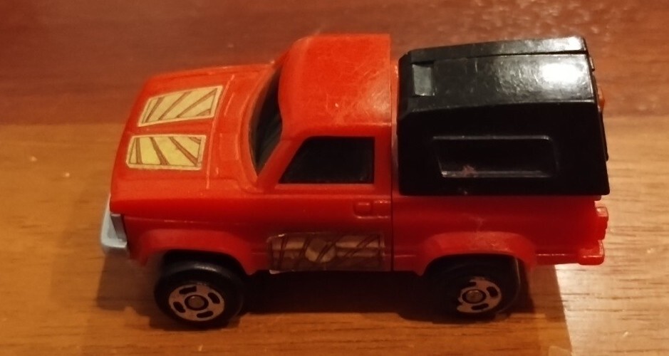 1984 REMCO Zybots Red Explorer TRUCK with Camper Transformer 1984 REMCO Zybots Red Explorer TRUCK with Camper Transformer