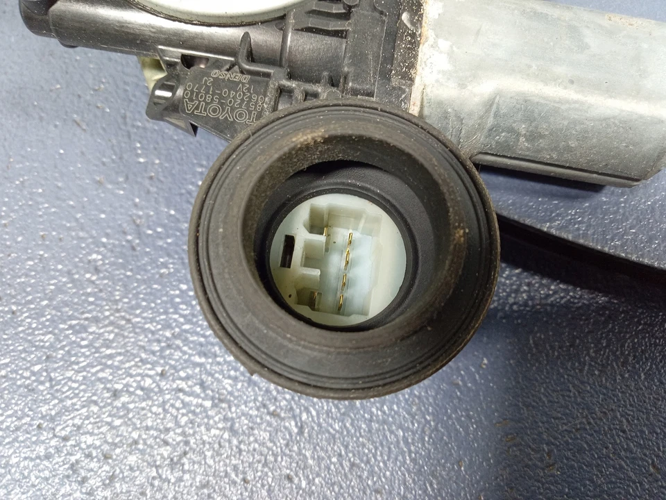 LEXUS IS II XE20 ALZACRISTALLI ANTERIORE SINISTRO / AM 71260 - Immagine 3 di 4