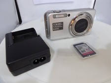Ricoh Digital Camera Caplio R7 8.2MP Black Box Charger Battery Case 2 Gb Card