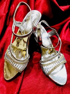 ladies silver shoes size 5