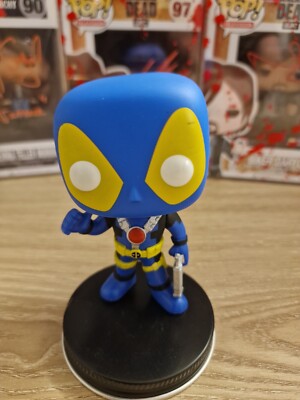 Marvel X-Men Deadpool Thumbs Up Blue Suit #112 (FYE Exclusive) Funko POP! No Box