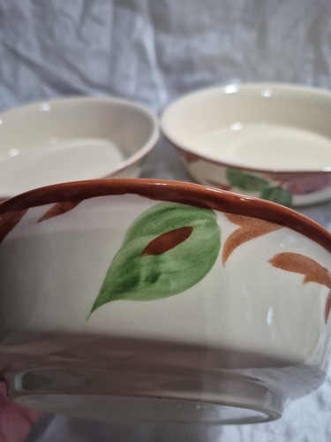 VINTAGE FRANSICAN APPLE SET OF FOUR SERVING BOWLS - 7 5/8" - Picture 7 of 17