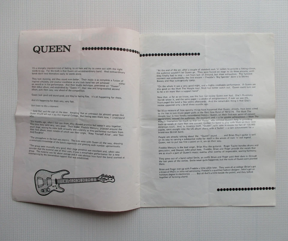 Queen In Concert 1973 / 1974 Show Souvenir UK Tour Programme Booklet - Image 3 of 4