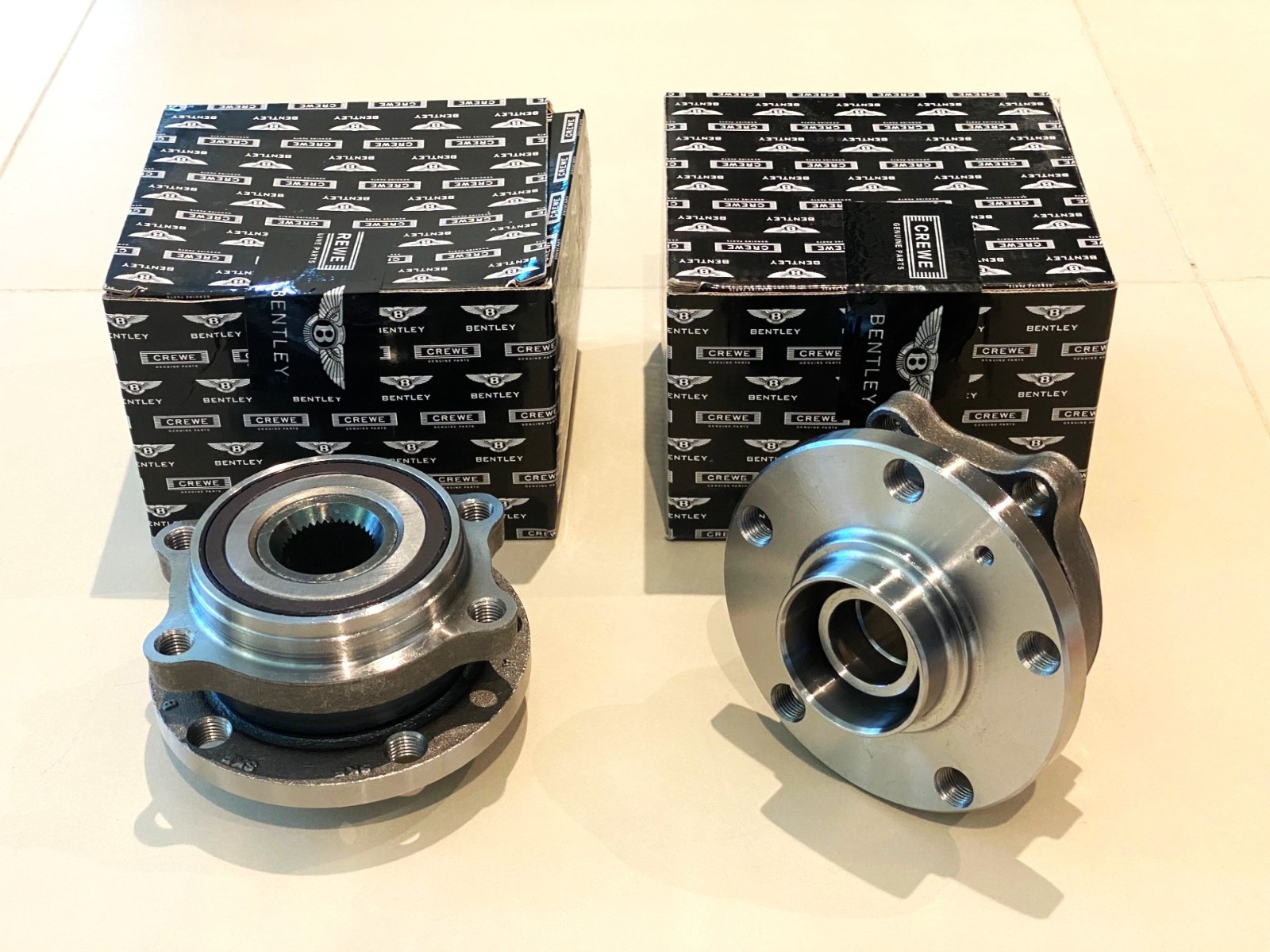 Bentley Gt Gtc & Flying Spur Wheel Hub Bearing Set X 2 - Genuine