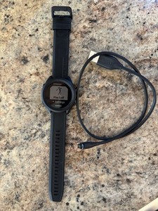 Montre GPS Golf Garmin APPROACH S10 - Noire - Distances Green, Obstacles - 41 000 Parcours Préchargés