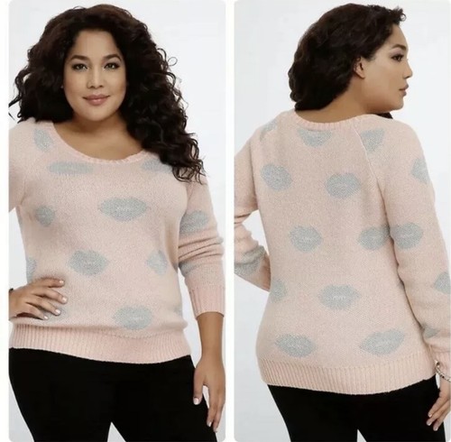 NEW Torrid Silver Lip Print Metallic 