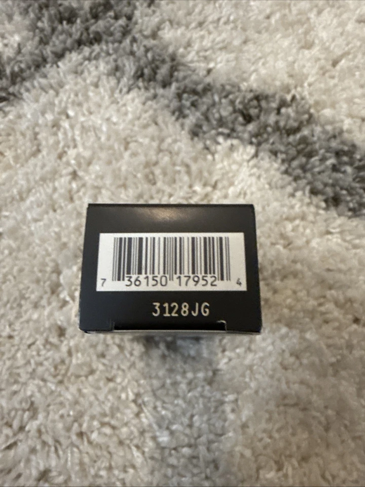 Laura Mercier Pure Canvas Primer- Blurring, Silicon Free- New In Box - Image 4 of 4