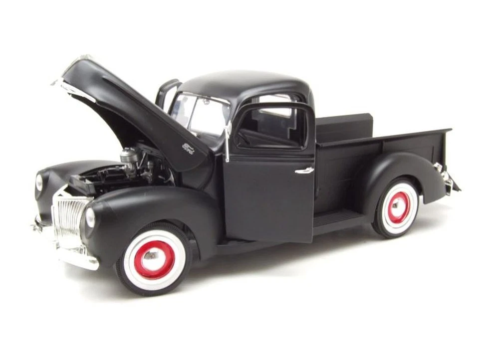 Ford Pick Up 1940 Matt Nero Modellino 1:18 MotorMax - Immagine 4 di 4