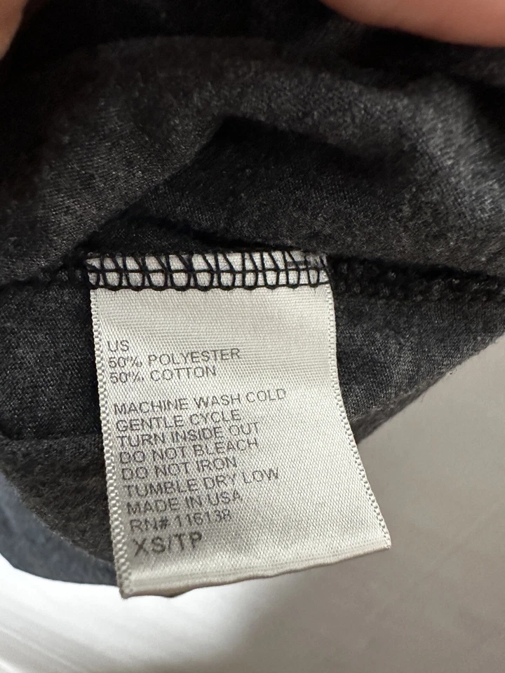 Camiseta sin mangas Karma reciclada Thug Life camisa floral para mujer talla XS hecha en EE. UU. Foto 3 de 4