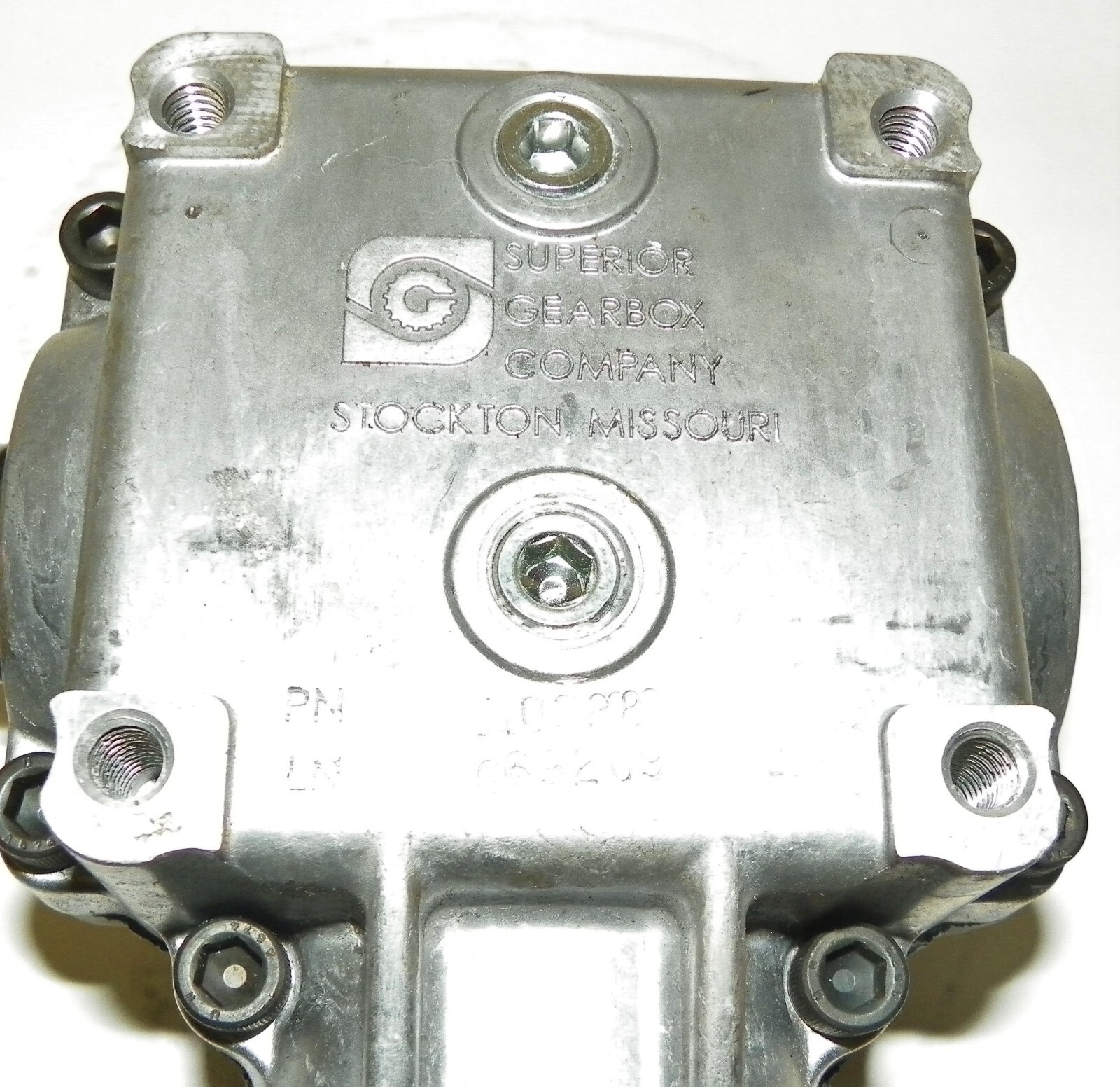 SUPERIOR GEARBOX COMPANY 90 DEGREE GEARBOX L0388 eBay