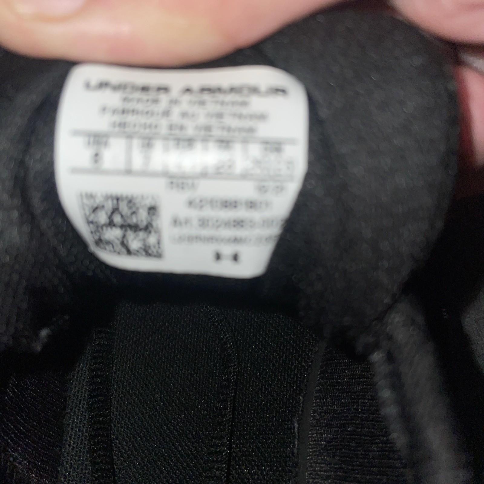 SAOLA Scarpe da corsa Under Armour uomo Surge 3 3024883 002 nere sneakers taglia 8