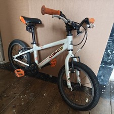 Carrera Cosmos 16" wheels 9.5" frame child Bike Light Weight Frame White Orange 