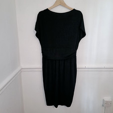 Schwarzes, Kurzärmeliges Midikleid Aus Spitze Mit