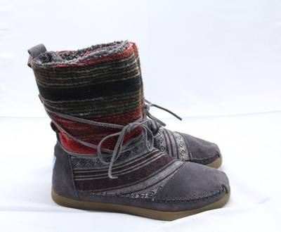 TOMS Nepal Short Boots Womens Size 8 Gray Suede Southwest Print Tweed Laces