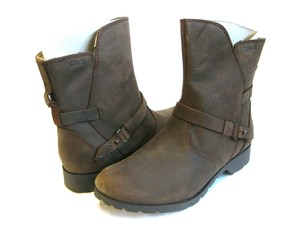 teva short boots