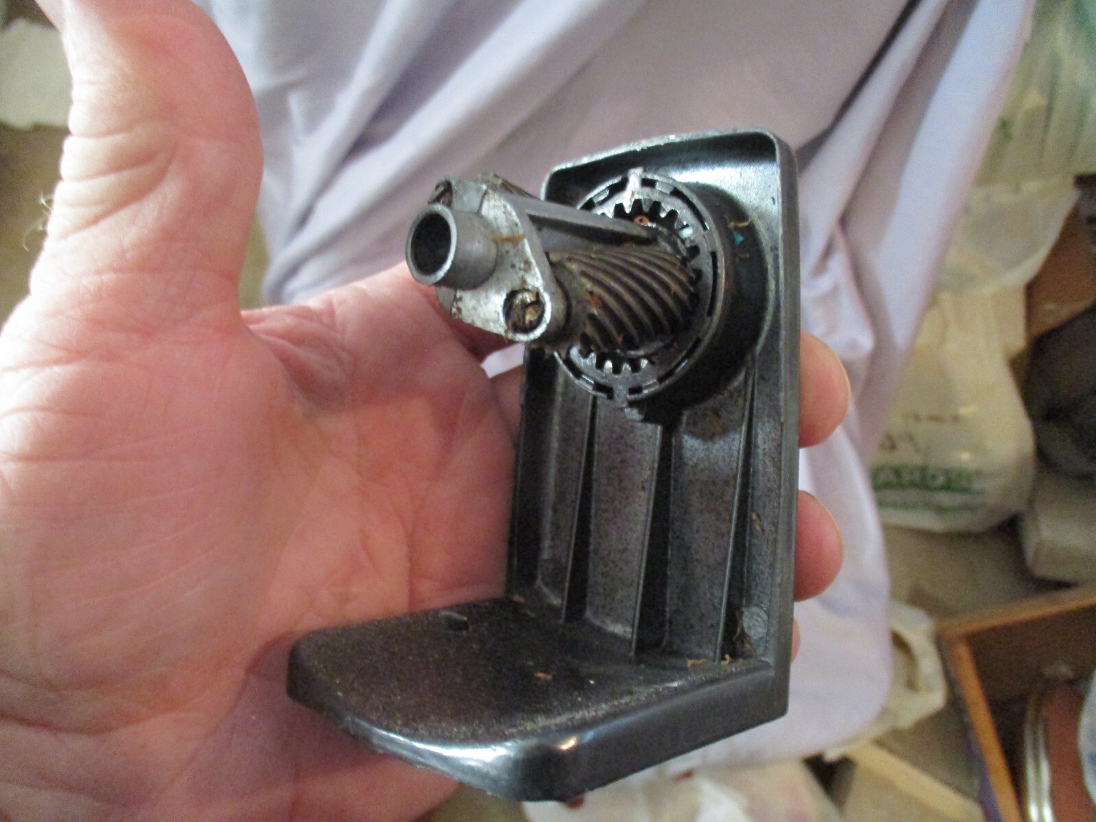 Vintage Hunt Bostonette Hand Crank Avocado Pencil Sharpener
