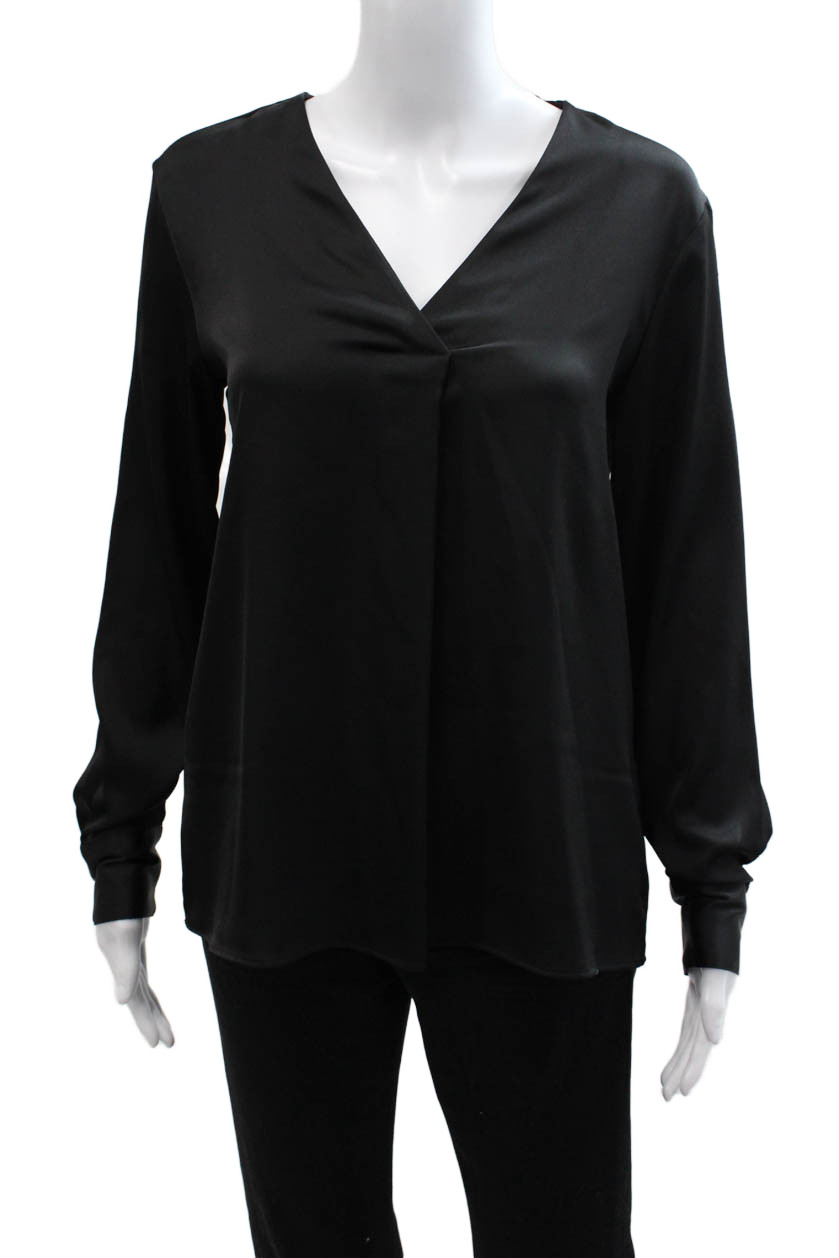 Banana Republic Womens Basic V-Neck Black Long Sleeve Blouse Size XSFree Shipping in US $100+ Orders | $6.95 Orders Below