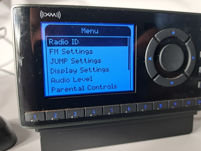 SiriusXM Satellite Radio Receiver With base , Car Charger & Antenna - Working 