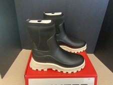 New Womens Hunter City Explorer Short Black/Shaded White Boots. Size 7. Nice