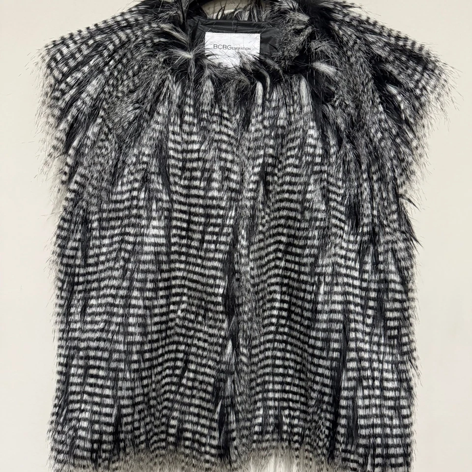 BCBGeneration Faux Fur Vest Y2K Womens Sz XS/S Black/Gray Fuzzy Lined - Image 2 of 4