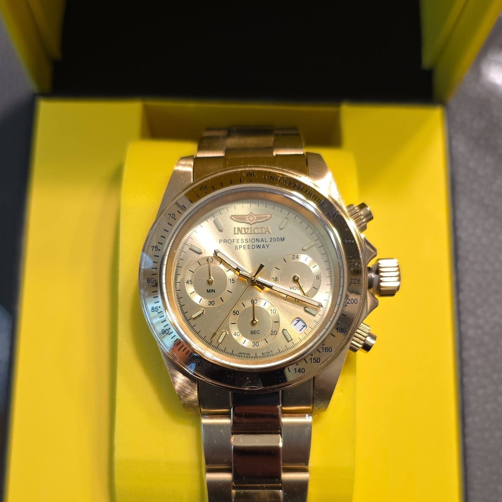 Наручные часы Invicta Speedway Torvane 39.5mm