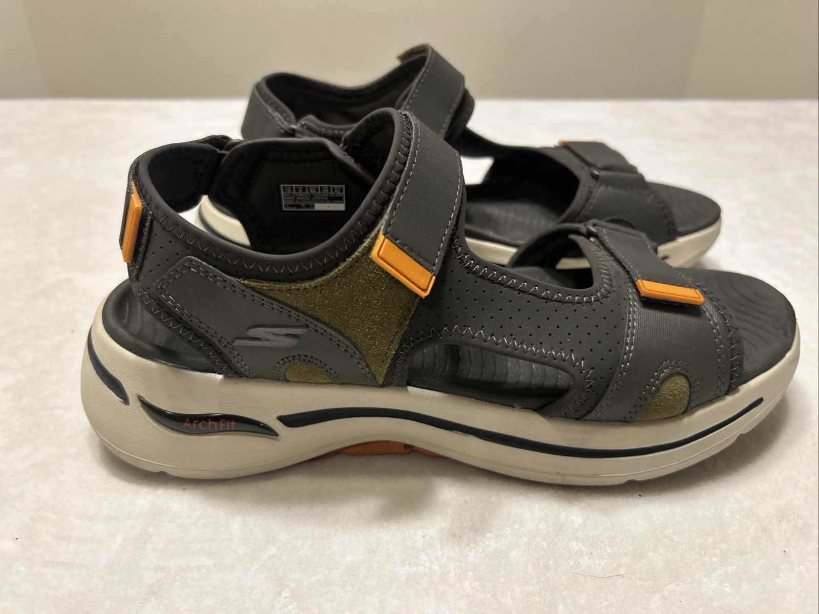 Skechers Men’s Size 10 GO WALK Arch Fit Sandals Mission Gray Orange 229020