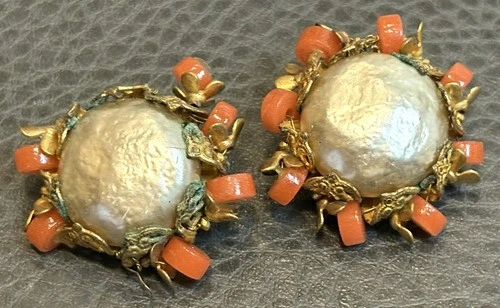 VTG MIRIAM HASKELL FAUX CORAL & PEARL WIRED BEAD GOLD TONE EARRINGS FOR REPAIR