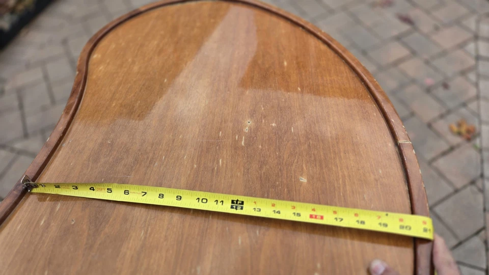 Mesa de madera con pedestal Foto 2 de 4