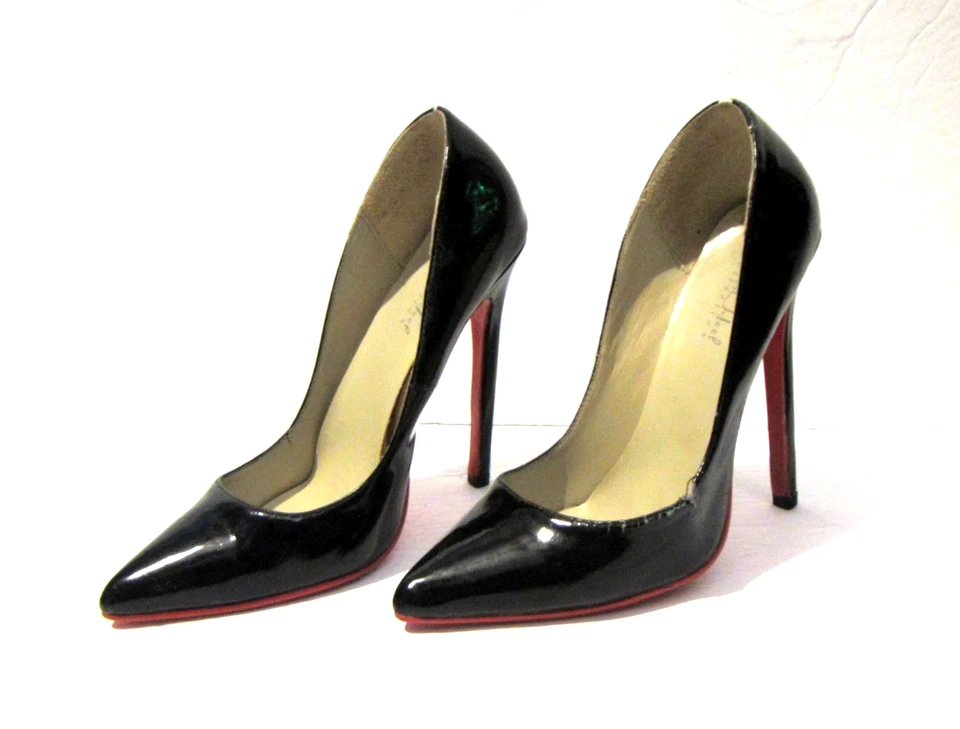 Zapatos de salón con suela roja charol negro talla 9 The Highest Heel Hottie de 5,25" raros Foto 3 de 4