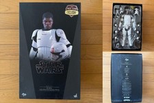 NEU Exklusiv STAR WARS Hot Toys FINN FIRST ORDER STORMTROOPER MMS367 Selten...