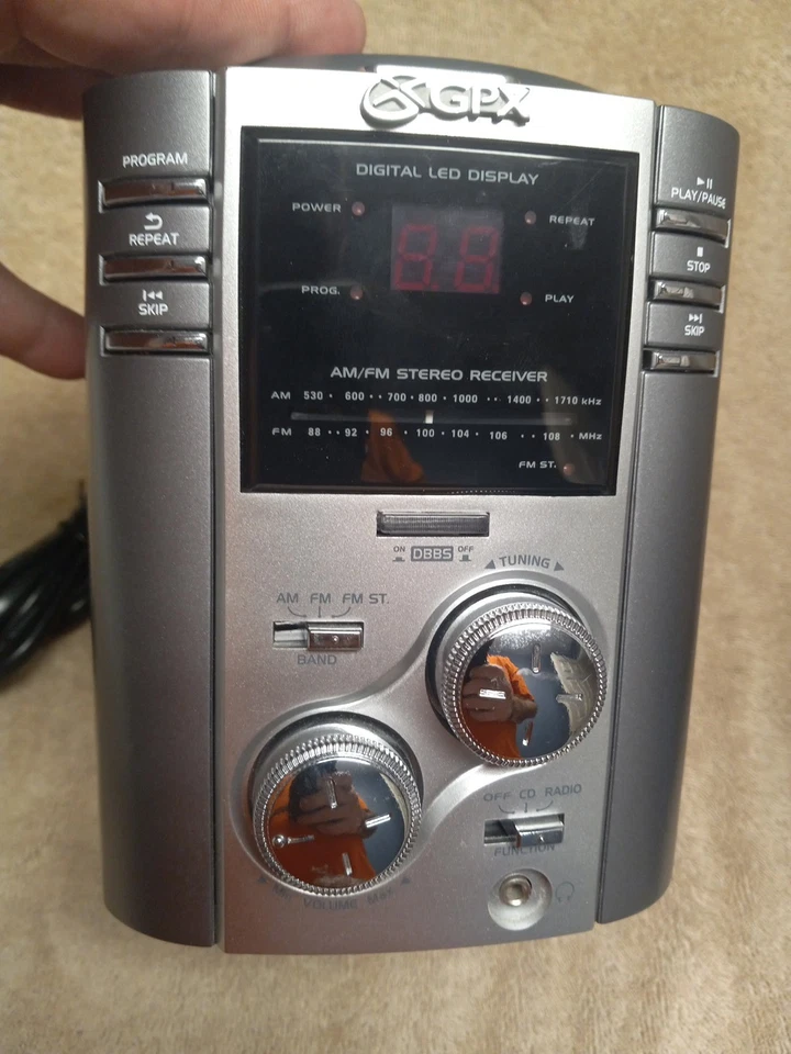 Sistema estéreo CD GPX S7010 solo unidad principal No incluye altavoces ni mando a distancia. Foto 4 de 4