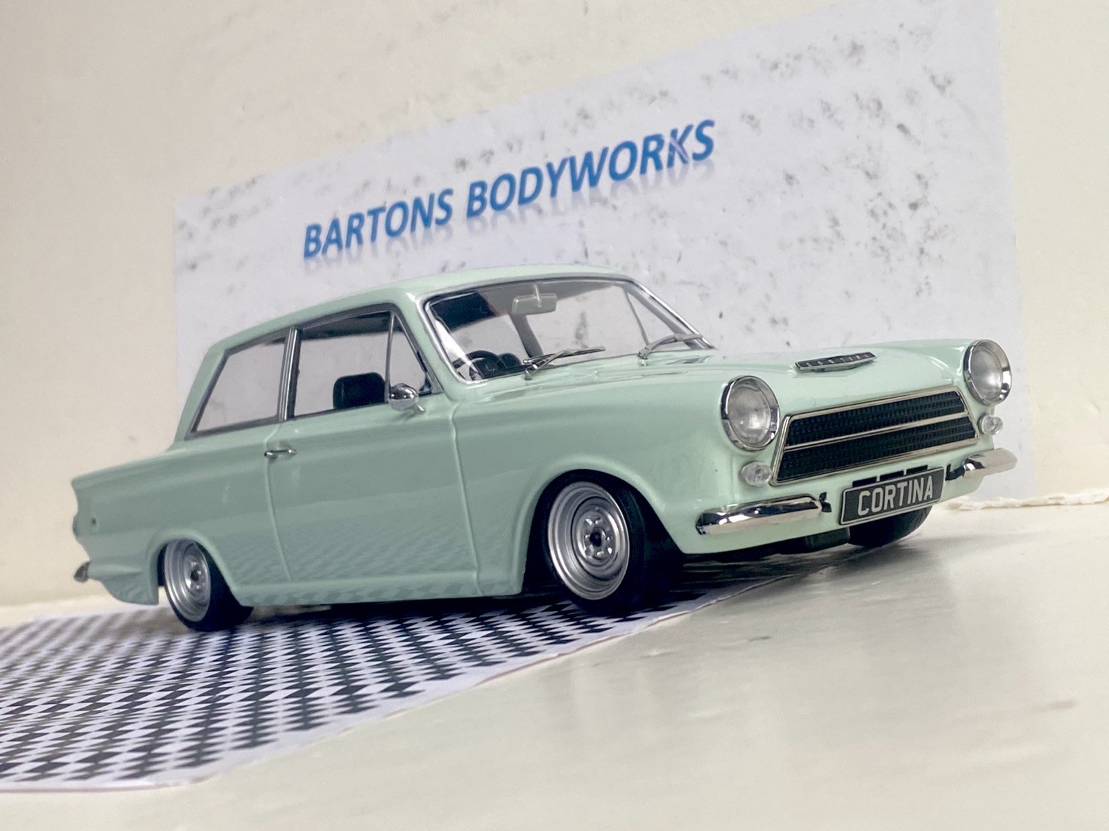 MCG 1:18 Scale Ford Lotus Cortina MK I 1963 – White/Green Diecast
