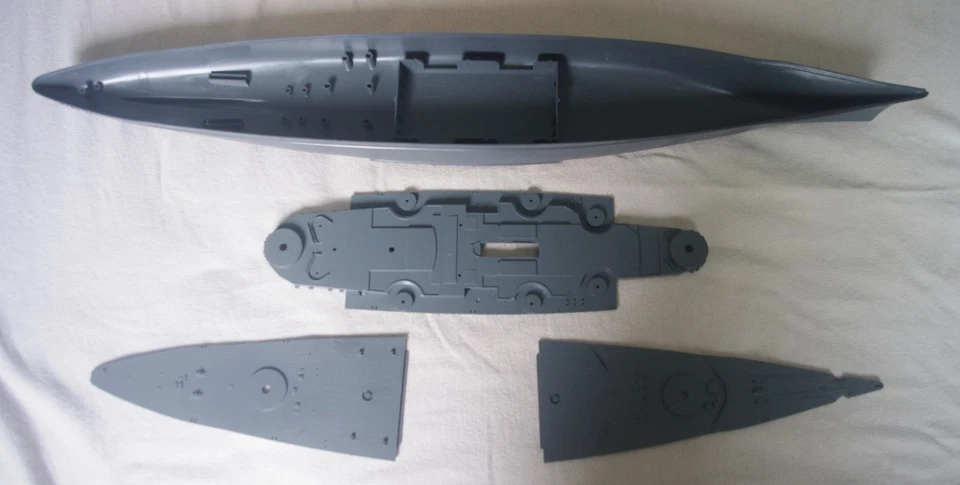 maquette TIRPITZ échelle 1/350 ACADEMY - Photo 3/4