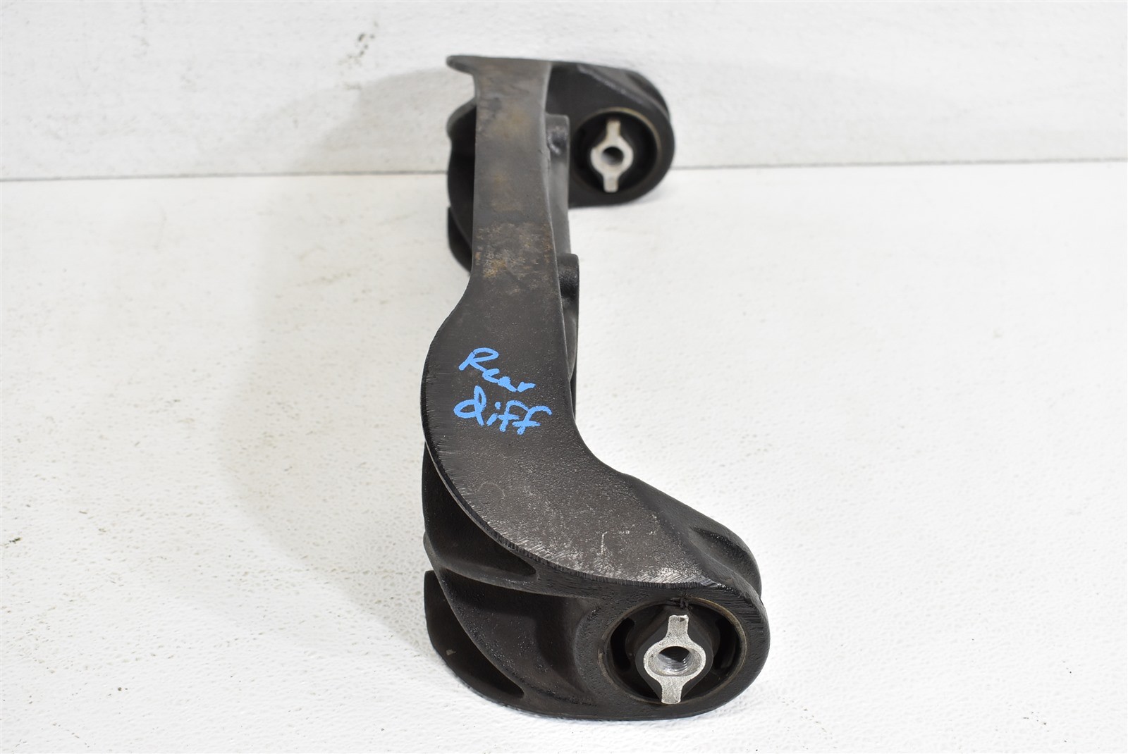 Maserati Quattroporte 2003-2012 Rear Differential mount