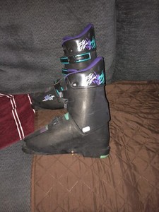 Ski Boots 7dn