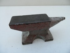 alter kleiner Amboss 1,5 Kg 