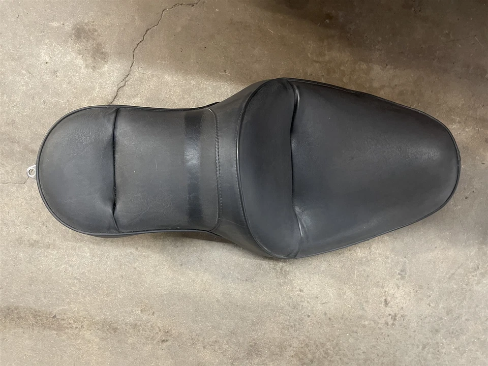 Harley Davidson FXDWG Dyna Wide Glide 04 05 2004 2005 原始设备制造商 2 座鞍座 — 第 2/4 张图片