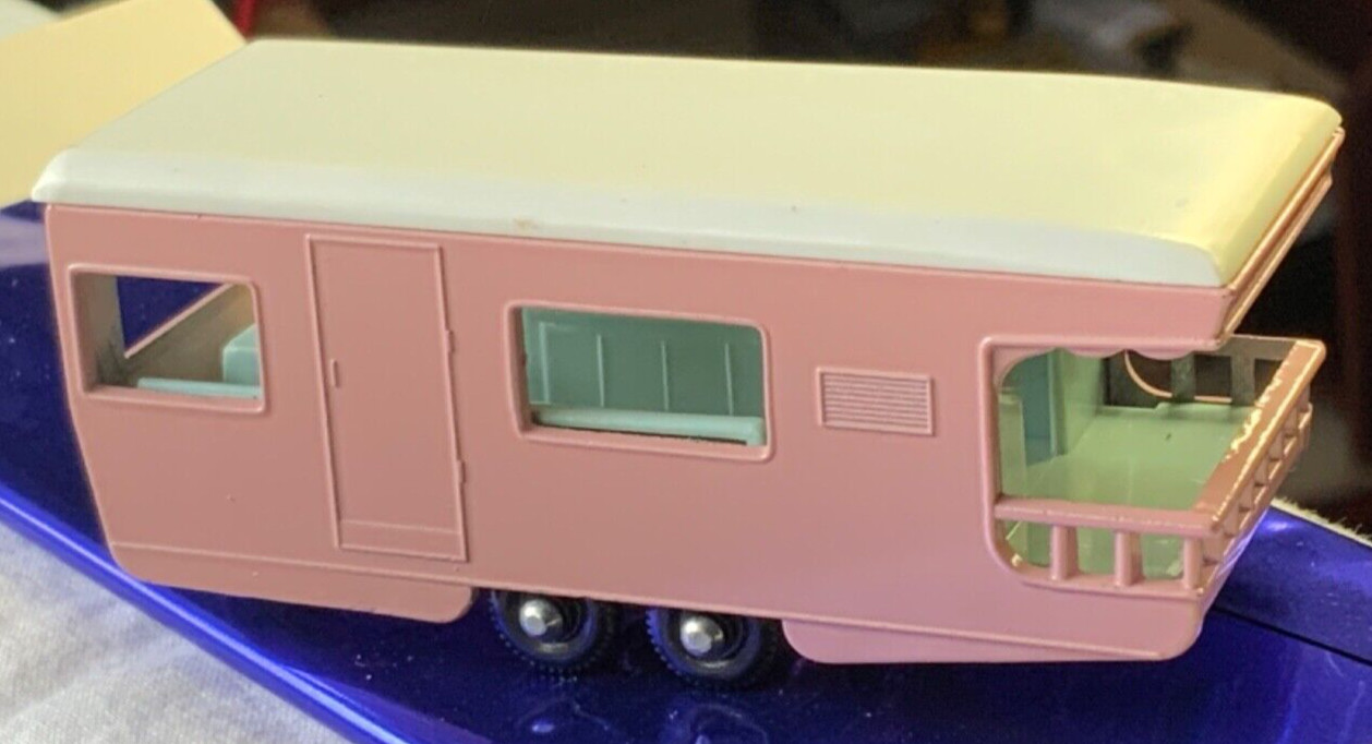 Matchbox 23d, Trailer Caravan - Free Price Guide & Review