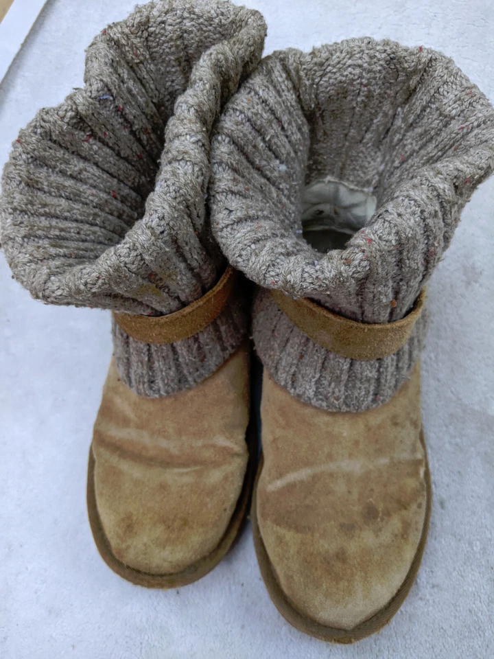 Botas Ugg Cambridge Tejidas Plegables para Mujer 6 36 Beige Gamuza Tejido con Cable Hebilla de Cinturón Foto 2 de 4