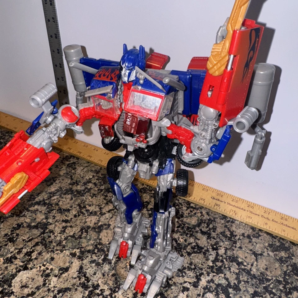 Figura Transformers Revenge of Fallen RA-01 Optimus Prime Takara Tommy Works Foto 3 de 4