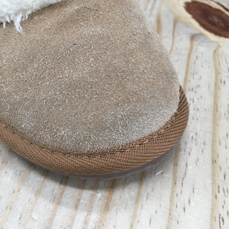 Minnetonka Slippers Womens 7 M Mule Brown Leather Closed Toe Casual Flats 40811 - Image 3 of 4