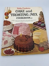 Betty Crocker’s Cake and Frosting Mix Cookbook 1st Edition 1st Printing 1966 
