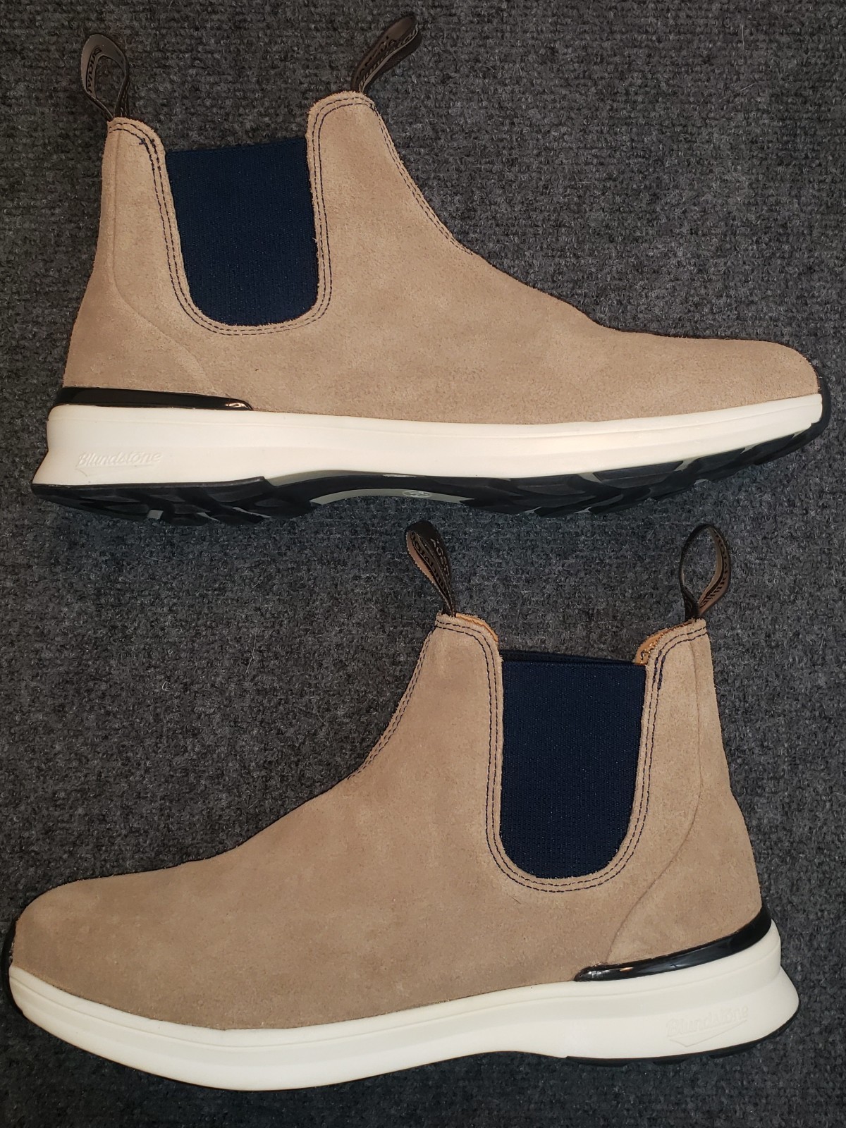 Blundstone Suede Chelsea Boots in Tan Navy Mens Size 10.5-image