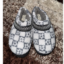 Simply Southern Collection Women's Slip-On Slippers Fleece Check Gray/White 7