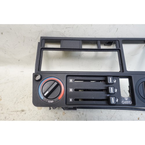 Radio HVAC climatización climatización BMW E30 1984-1991 dañado panel frontal OE - Imagen 2 de 8